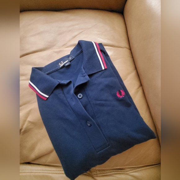 FRED PERRY GIRLS TWIN TIPPED POLO Size 4 - Picture 3 of 6
